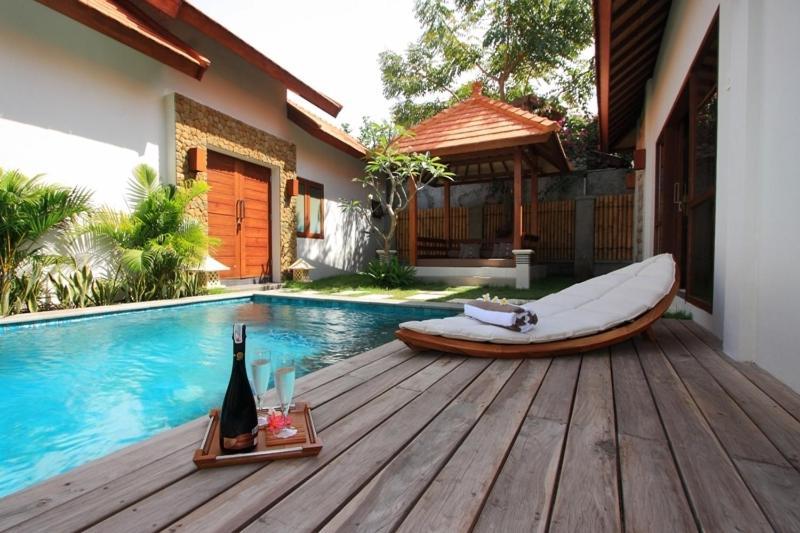 Ananda Private Villa กีลีตราวางัน ภายนอก รูปภาพ